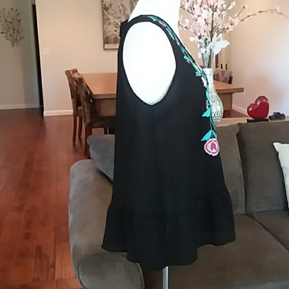 LAST ONE❤️ALUNA LEVI Embroidered top - Picture 4 of 6